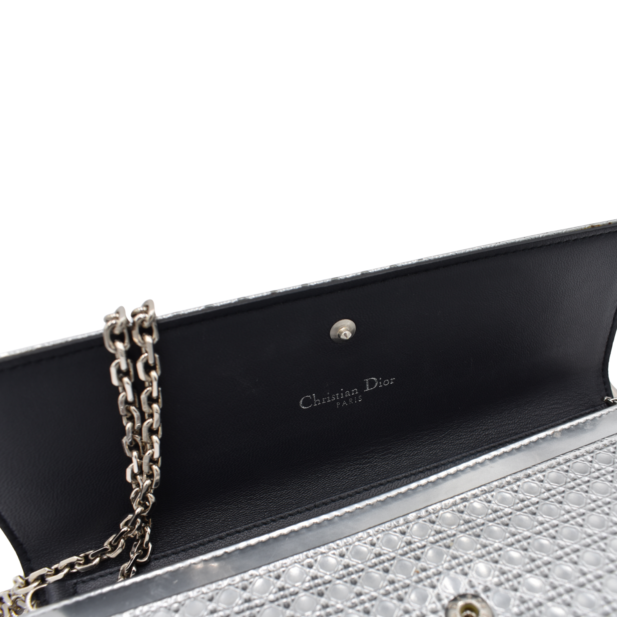 Metallic Silver Micro Cannage Croisiere Chain Wallet