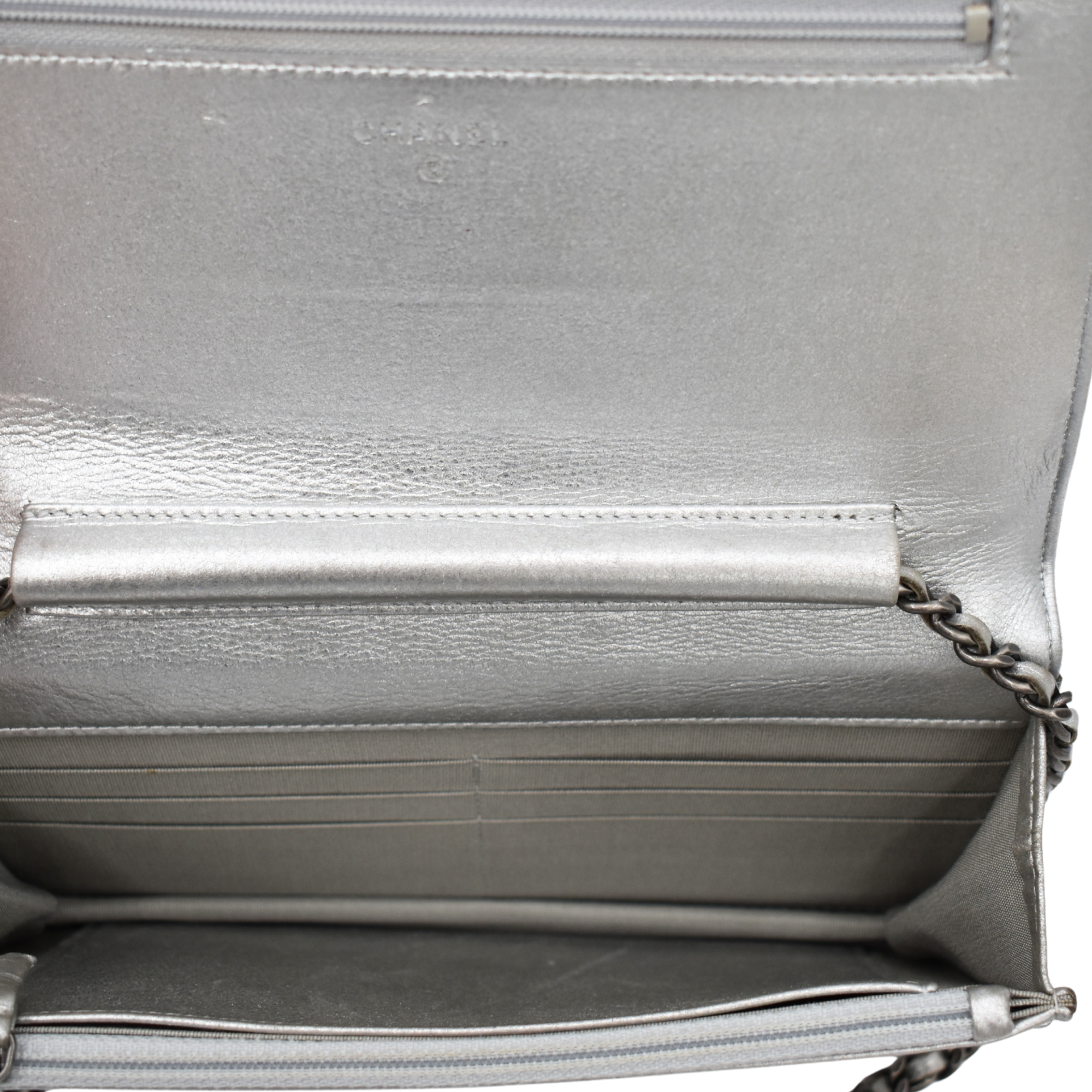 Metallic Silver Stingray Boy Wallet on Chain